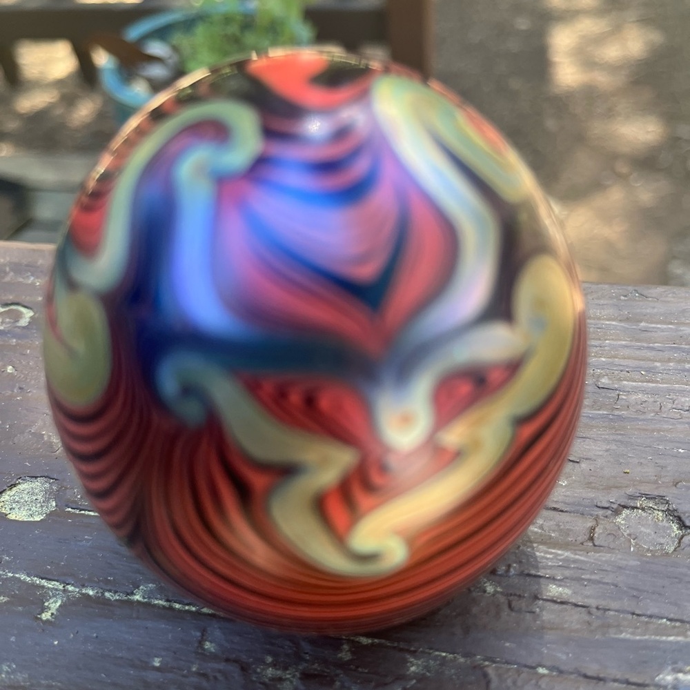 Vintage Vandermark Glass Egg - Picture 8 of 10